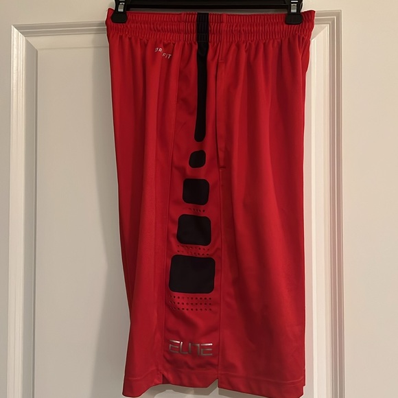 Nike Dri-Fit men’s active shorts, EUC - Picture 4 of 5